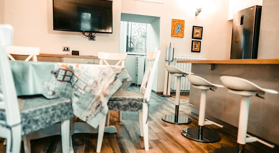 Domus Antica Hotel Санта Мария Капуа Ветере Екстериор снимка